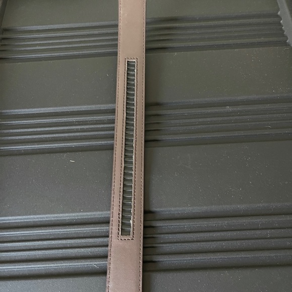 Men's Brown Leather Belt with Silver Buckle adjustable 34-28 - Picture 5 of 7